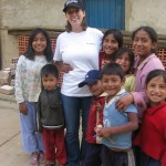 Megan with kids from the library in Villa Serrano Megan with kids from the library in Villa Serrano